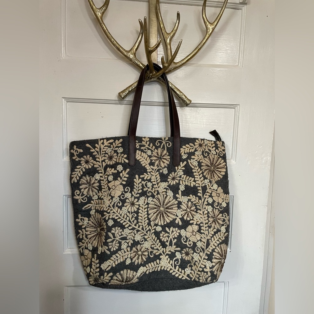 ANTHROPOLOGIE Jasper Jeera Beaded Bag-beautiful detail,preowned attached $ purse